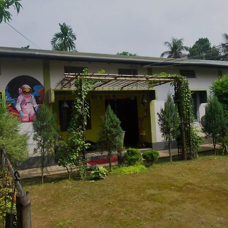 Stargaze Backpackers Hostel Guwahati Exterior foto