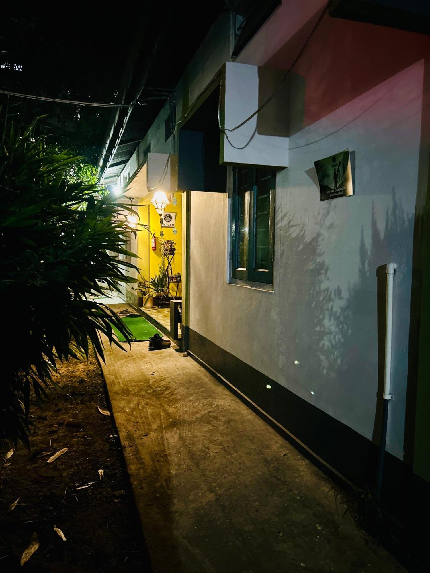 Stargaze Backpackers Hostel Guwahati Exterior foto