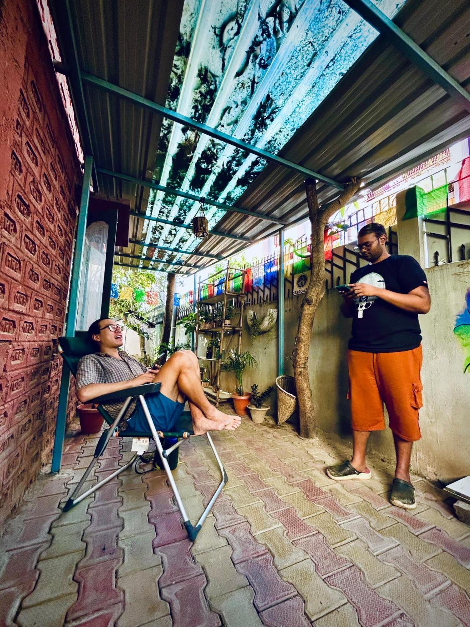 Stargaze Backpackers Hostel Guwahati Exterior foto