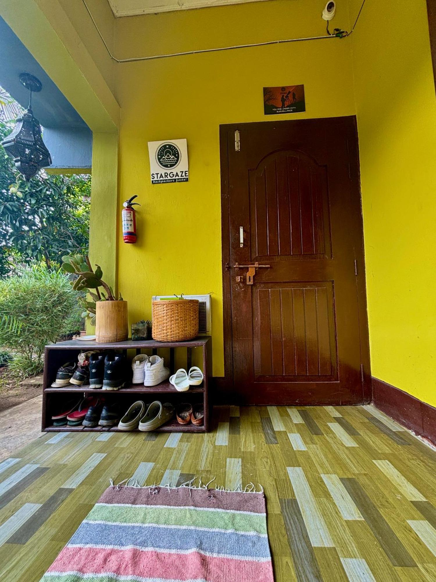 Stargaze Backpackers Hostel Guwahati Exterior foto