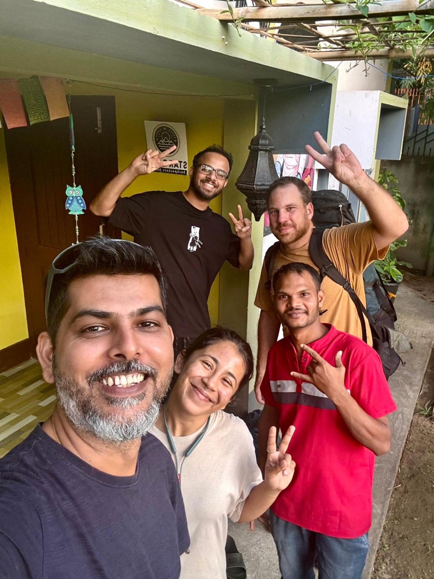 Stargaze Backpackers Hostel Guwahati Exterior foto